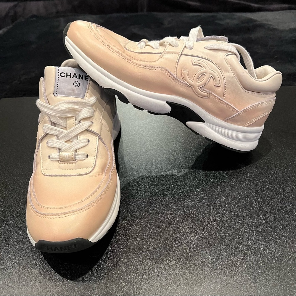 Chanel 2024-25 Gradient Peach/Beige shoes